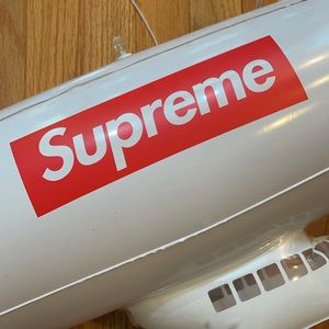 Supreme Blimp